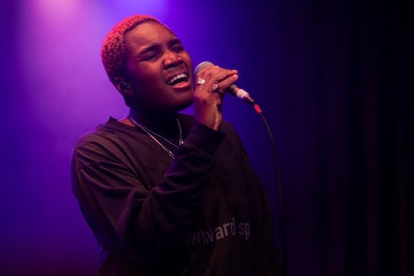 Arlo Parks Age, Family, Bio, Life and Career