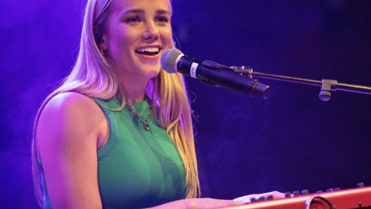 Get To Know Avery Anna