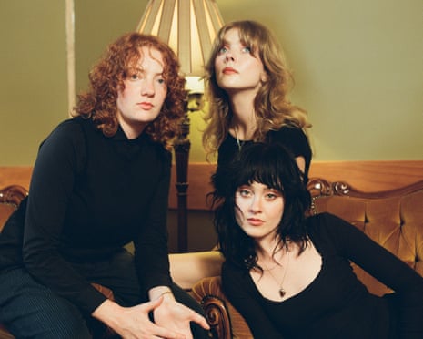 Folk Bitch Trio Life and Career: Full Bio, Age, Family Details & Musical Journey