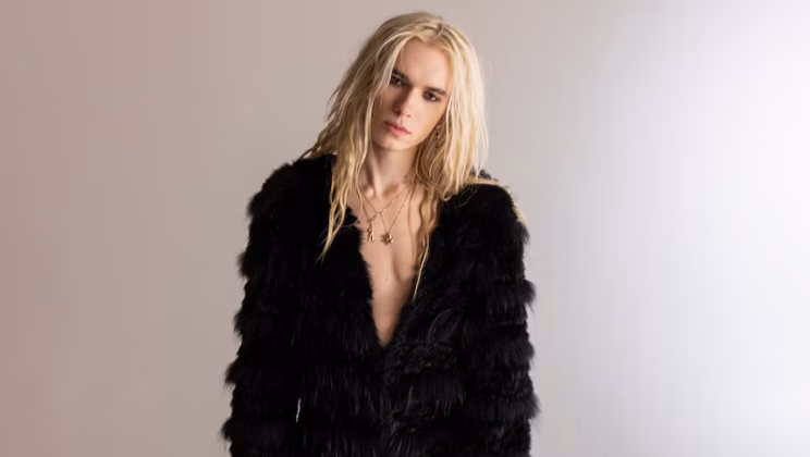 Who Is 2hollis? Age, Family Background, Biography & Music Career