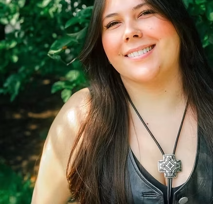 Singer Gigi Perez Biography: Age, Family Life, Personal Story & Career Highlights